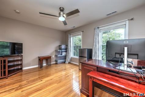 2 Great Oak Ridge Way Seymour CT 06483