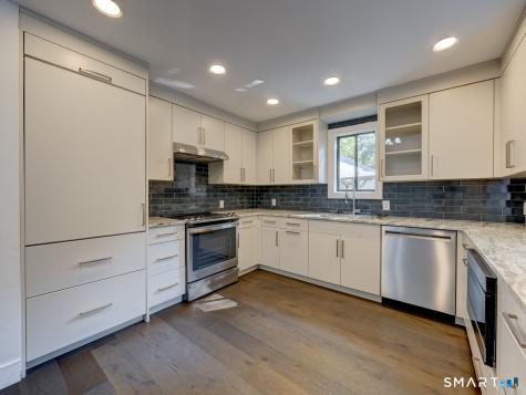 9 Byron Drive Avon CT 06001