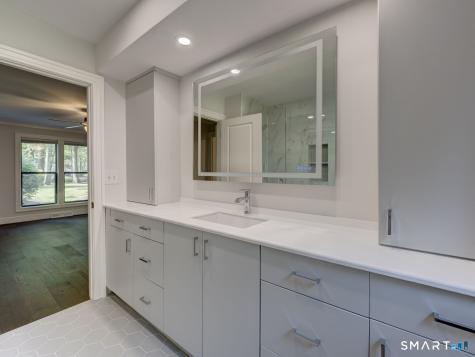 9 Byron Drive Avon CT 06001