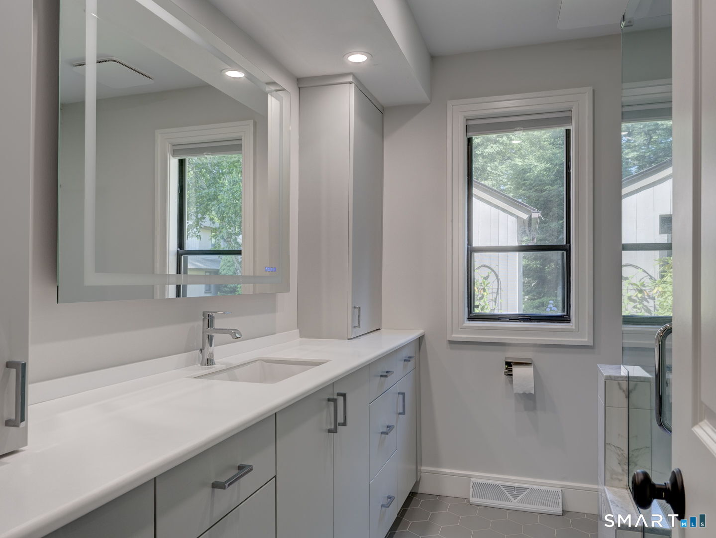 9 Byron Drive Avon CT 06001
