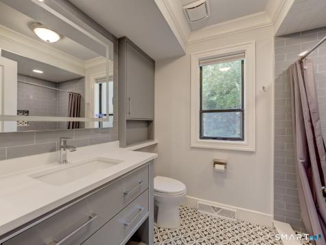9 Byron Drive Avon CT 06001