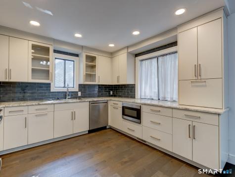 9 Byron Drive Avon CT 06001