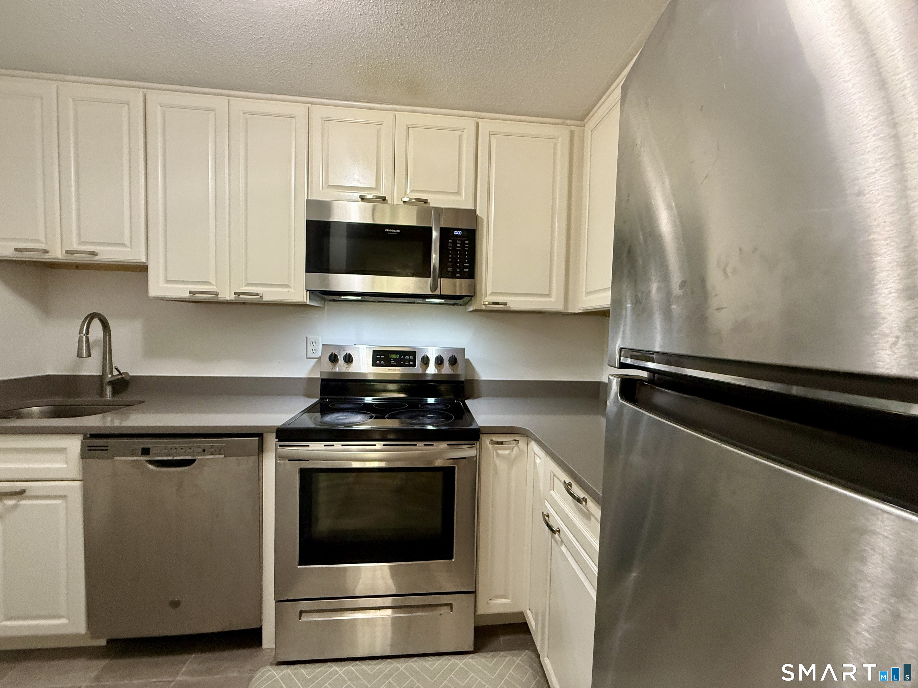 85 Wilton Crest Wilton CT 06897