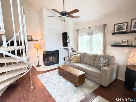 221 Carriage Crossing Lane Middletown CT 06457