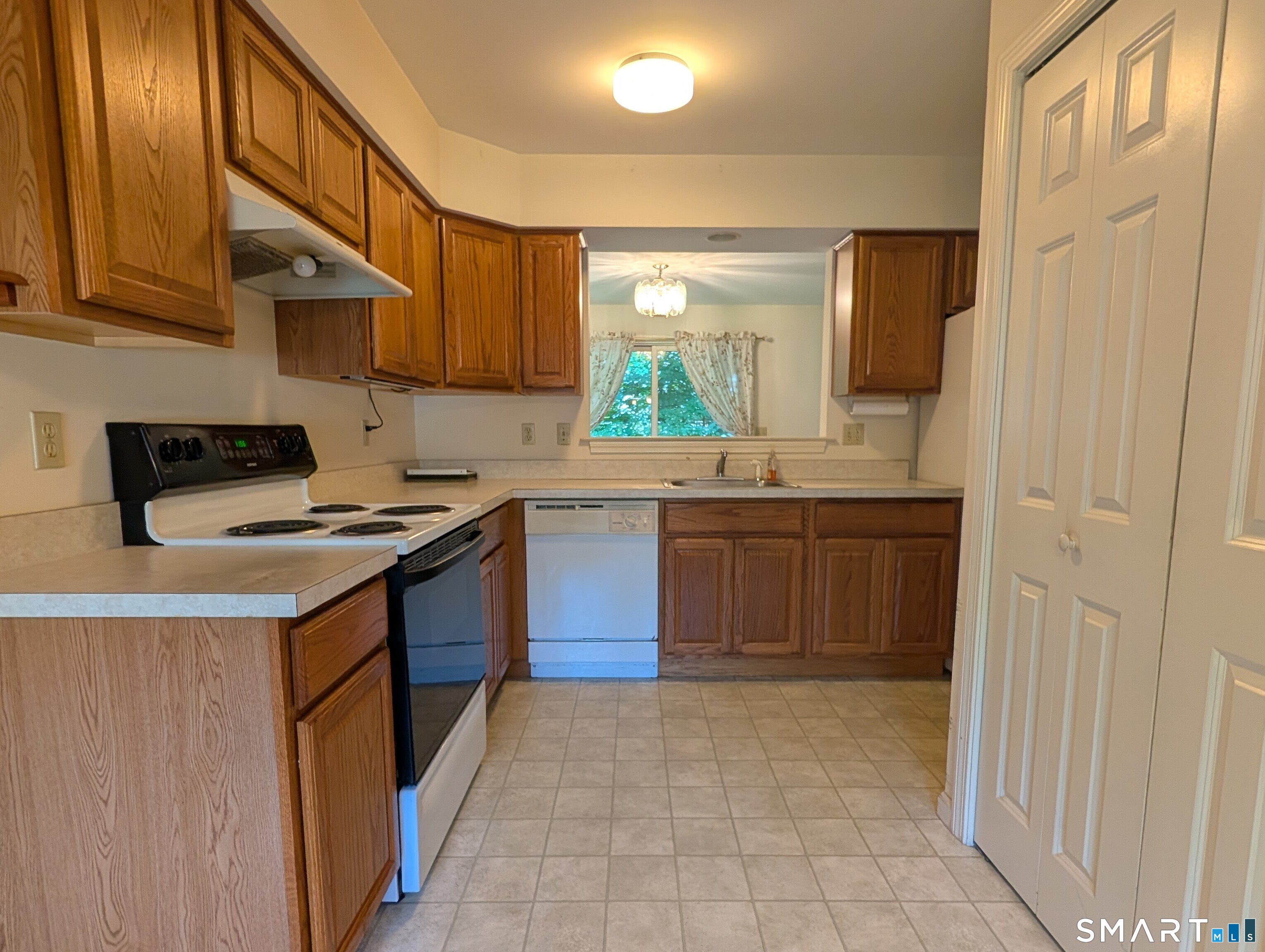 8 Sycamore Drive Mansfield CT 06268