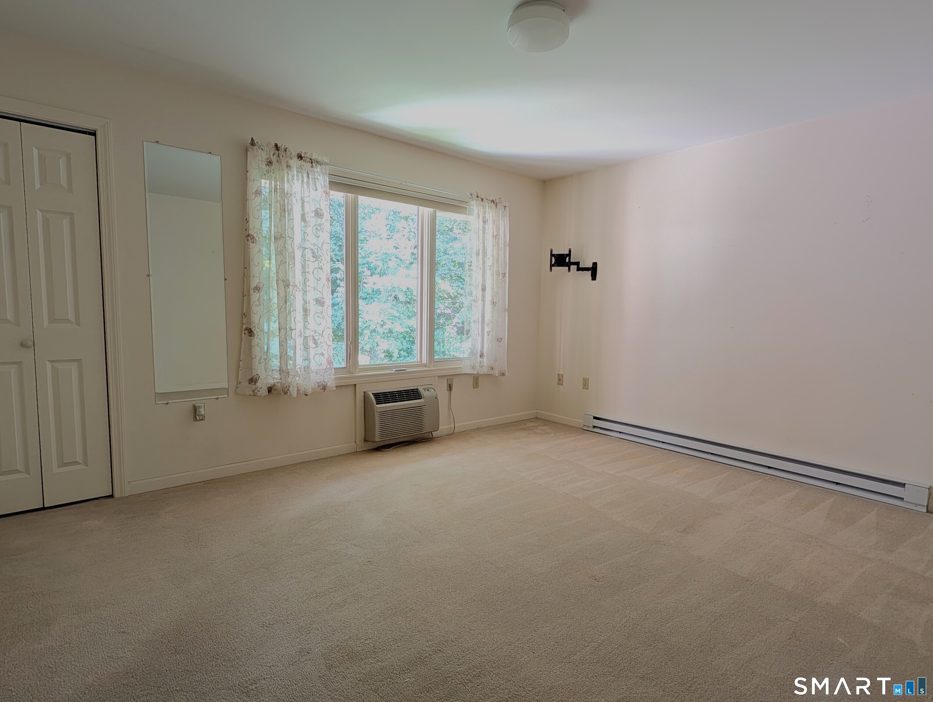 8 Sycamore Drive Mansfield CT 06268