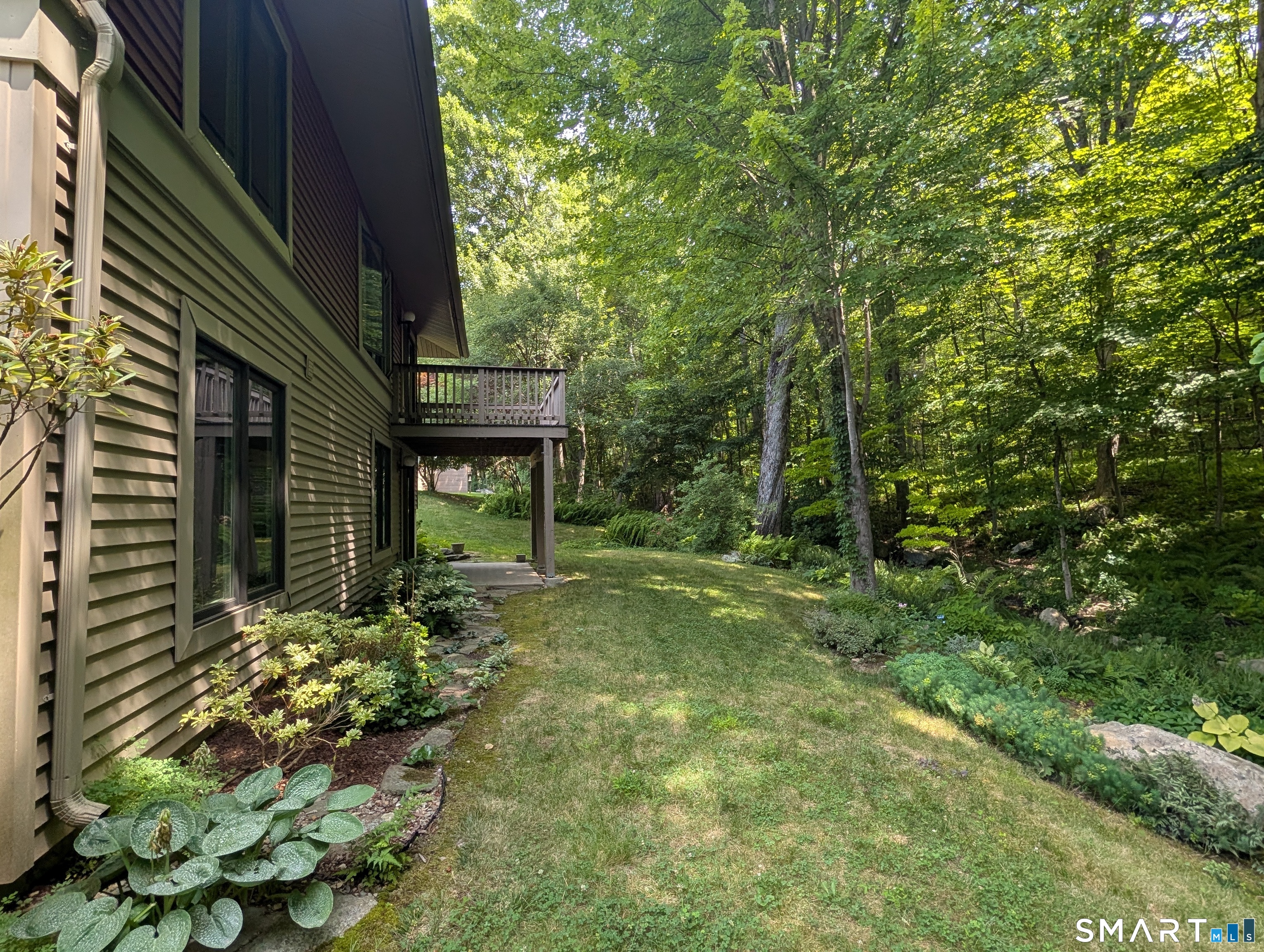 8 Sycamore Drive Mansfield CT 06268