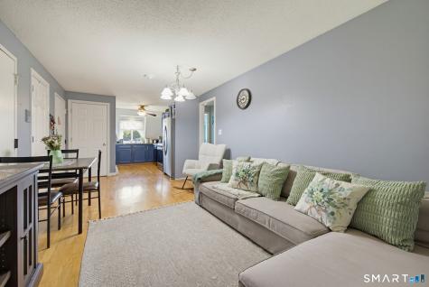 78 Evergreene Wallingford CT 06492