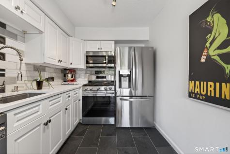 722 Robert Frost Drive Branford CT 06405