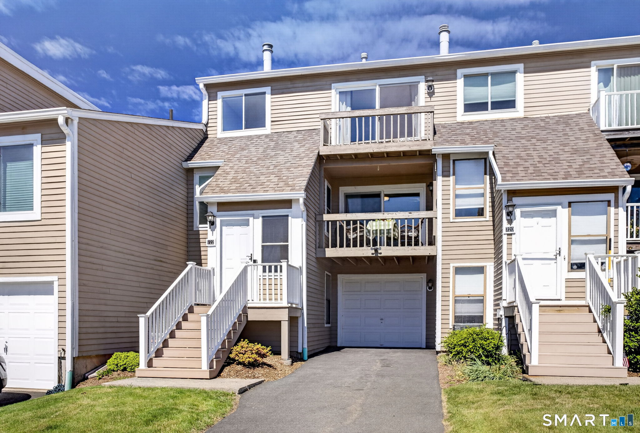 722 Robert Frost Drive Branford CT 06405