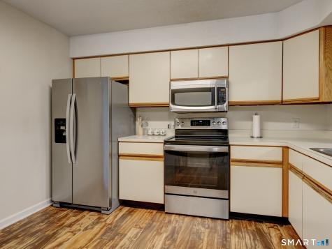 31 Simsbury Landing Simsbury CT 06070