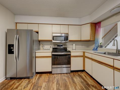 31 Simsbury Landing Simsbury CT 06070