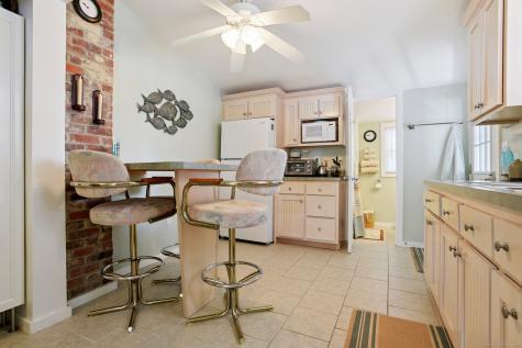 30 Hartford Avenue Old Lyme CT 06371