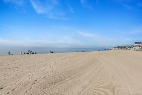 30 Hartford Avenue Old Lyme CT 06371