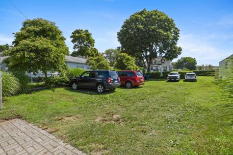 30 Hartford Avenue Old Lyme CT 06371