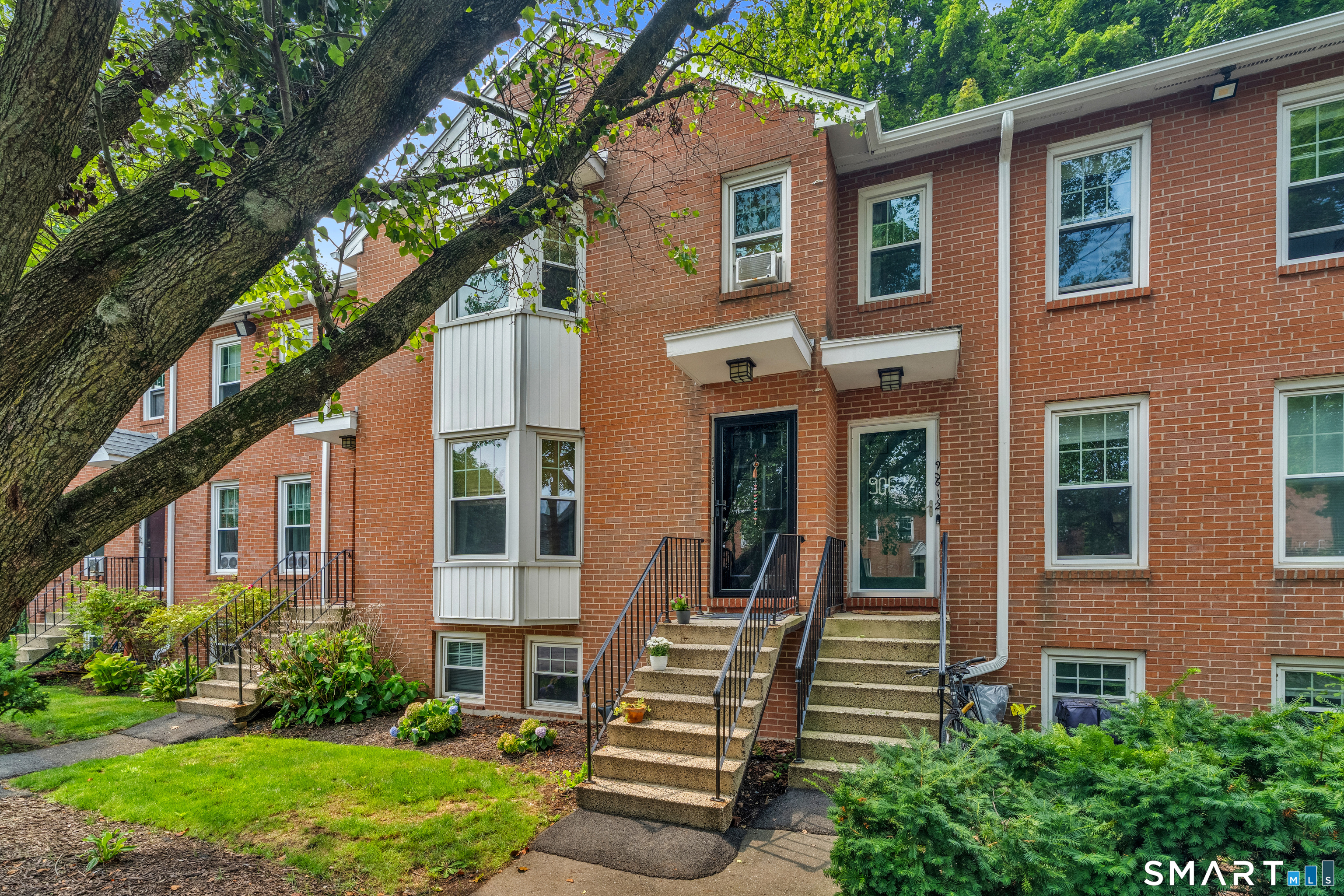 904 1/2 State Street New Haven CT 06511