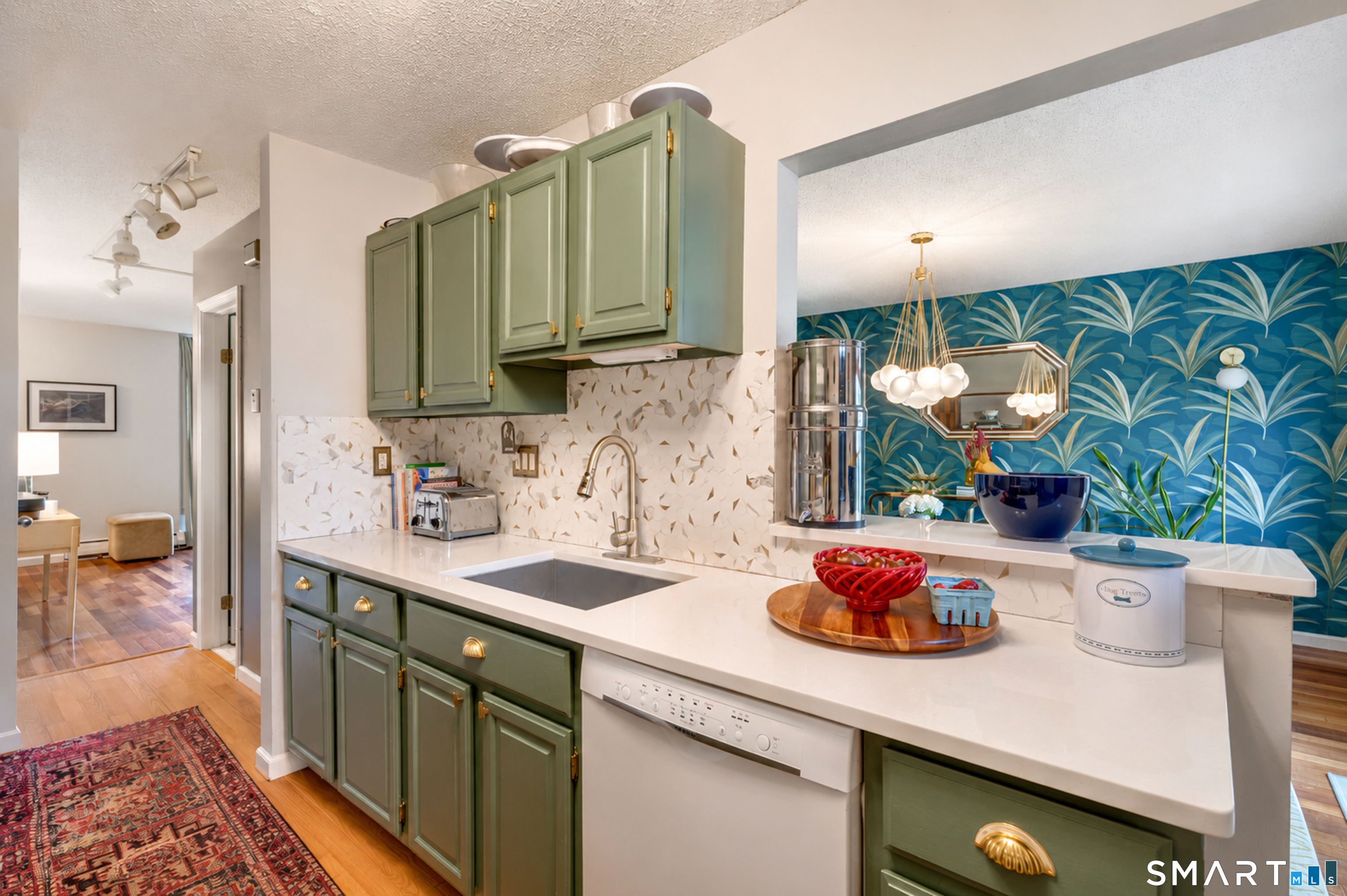 904 1/2 State Street New Haven CT 06511