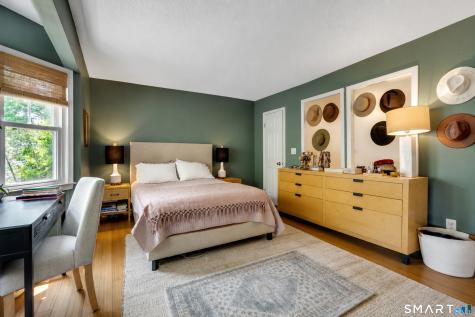 904 1/2 State Street New Haven CT 06511