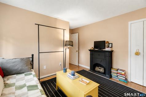 904 1/2 State Street New Haven CT 06511