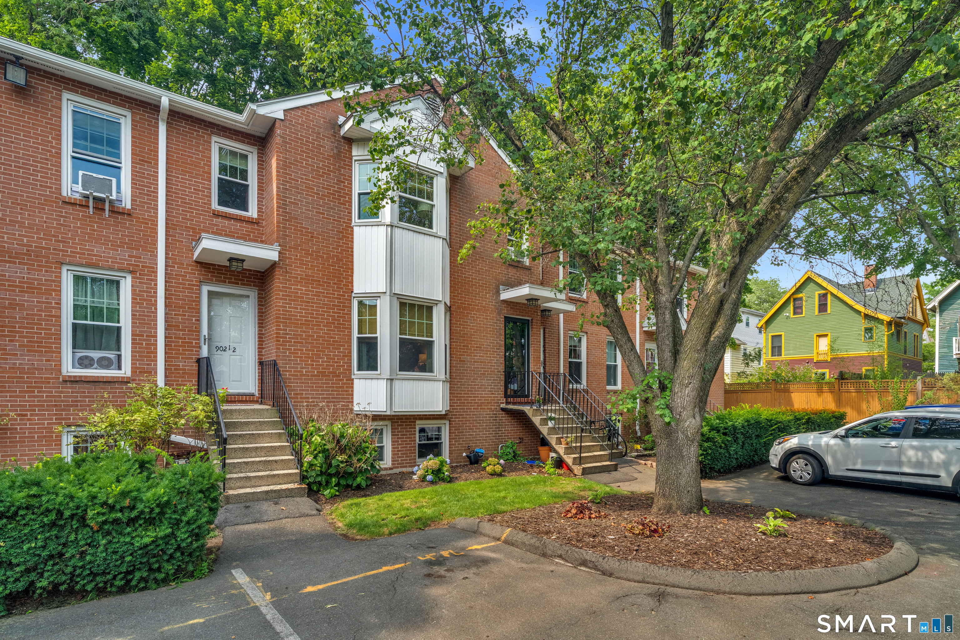 904 1/2 State Street New Haven CT 06511