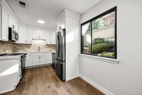 761 Heritage Village Southbury CT 06488