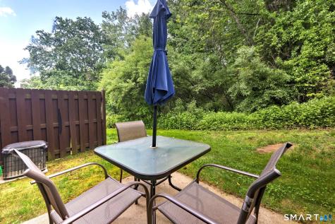 22 Summit Commons Derby CT 06418