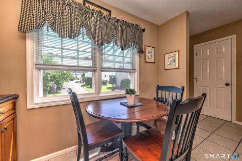 22 Summit Commons Derby CT 06418