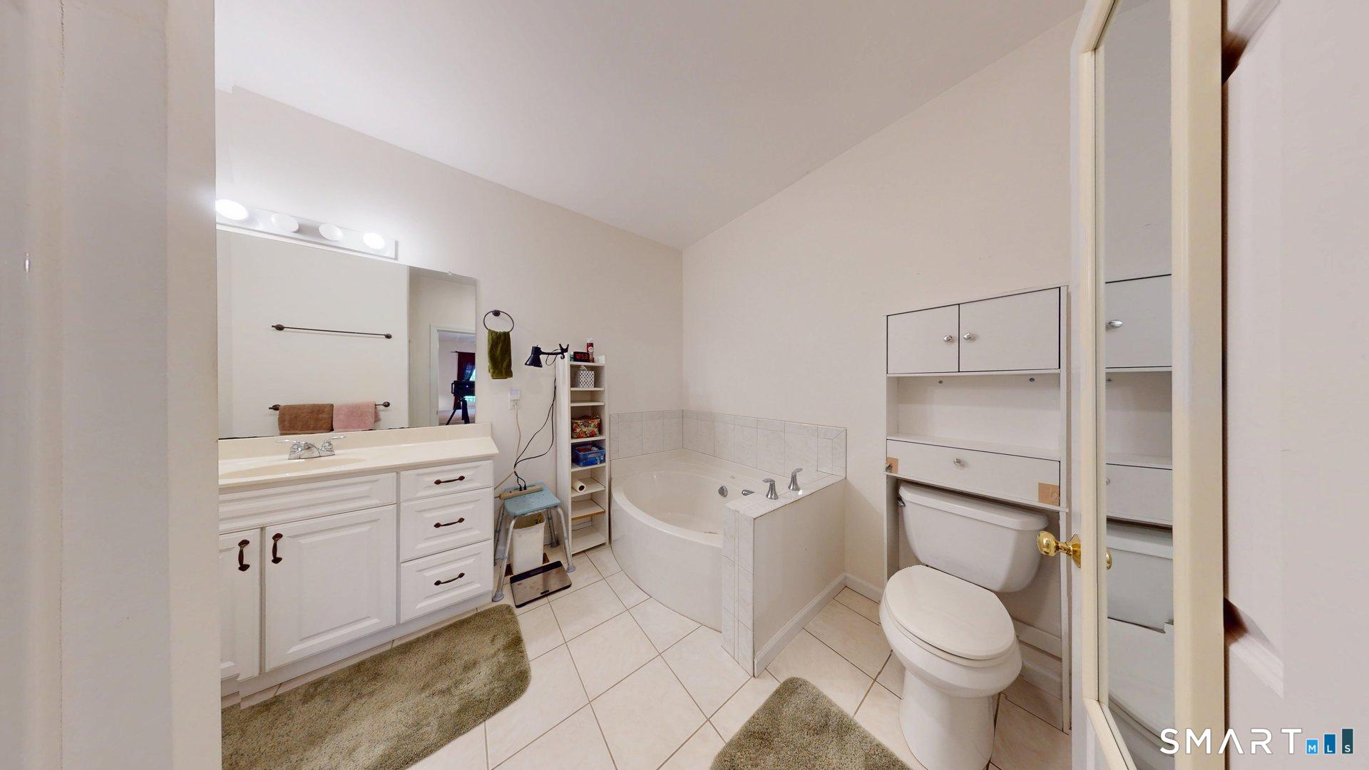 12 Ross Way Windsor Locks CT 06096