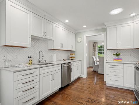 7 Bank Street New Canaan CT 06840