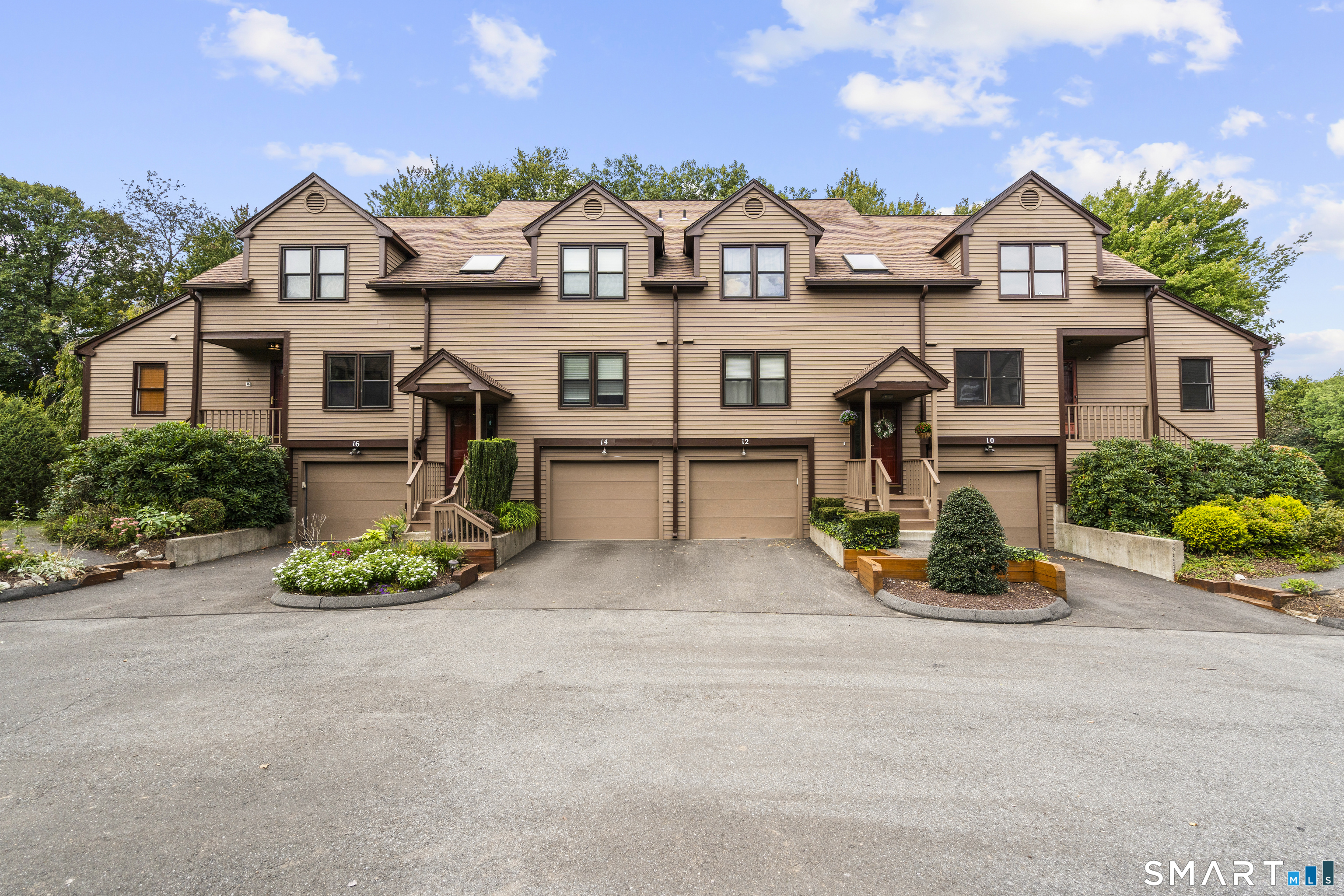 10 Edgehill Circle Monroe CT 06468
