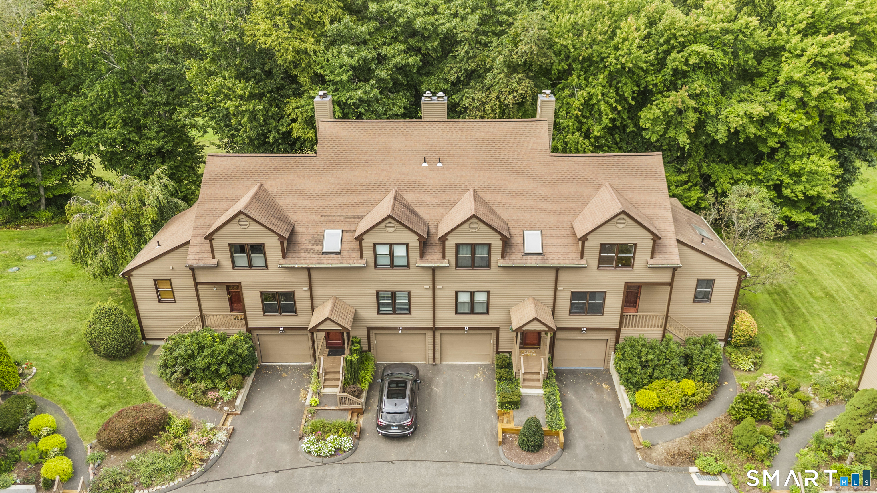 10 Edgehill Circle Monroe CT 06468