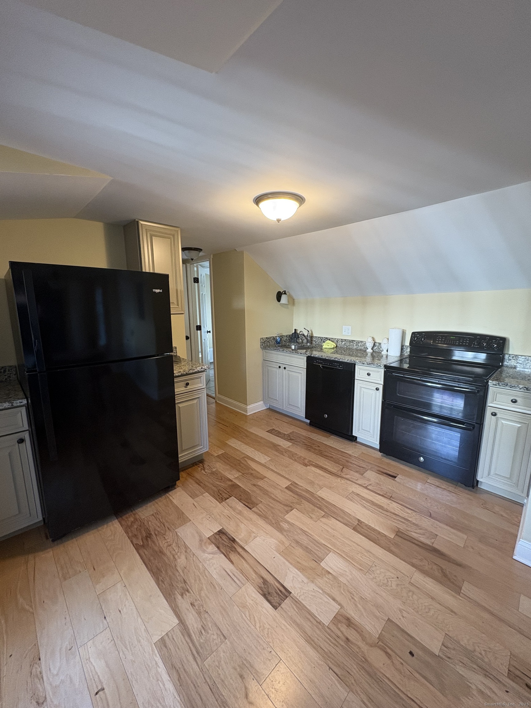 7 Coit Street New London CT 06320