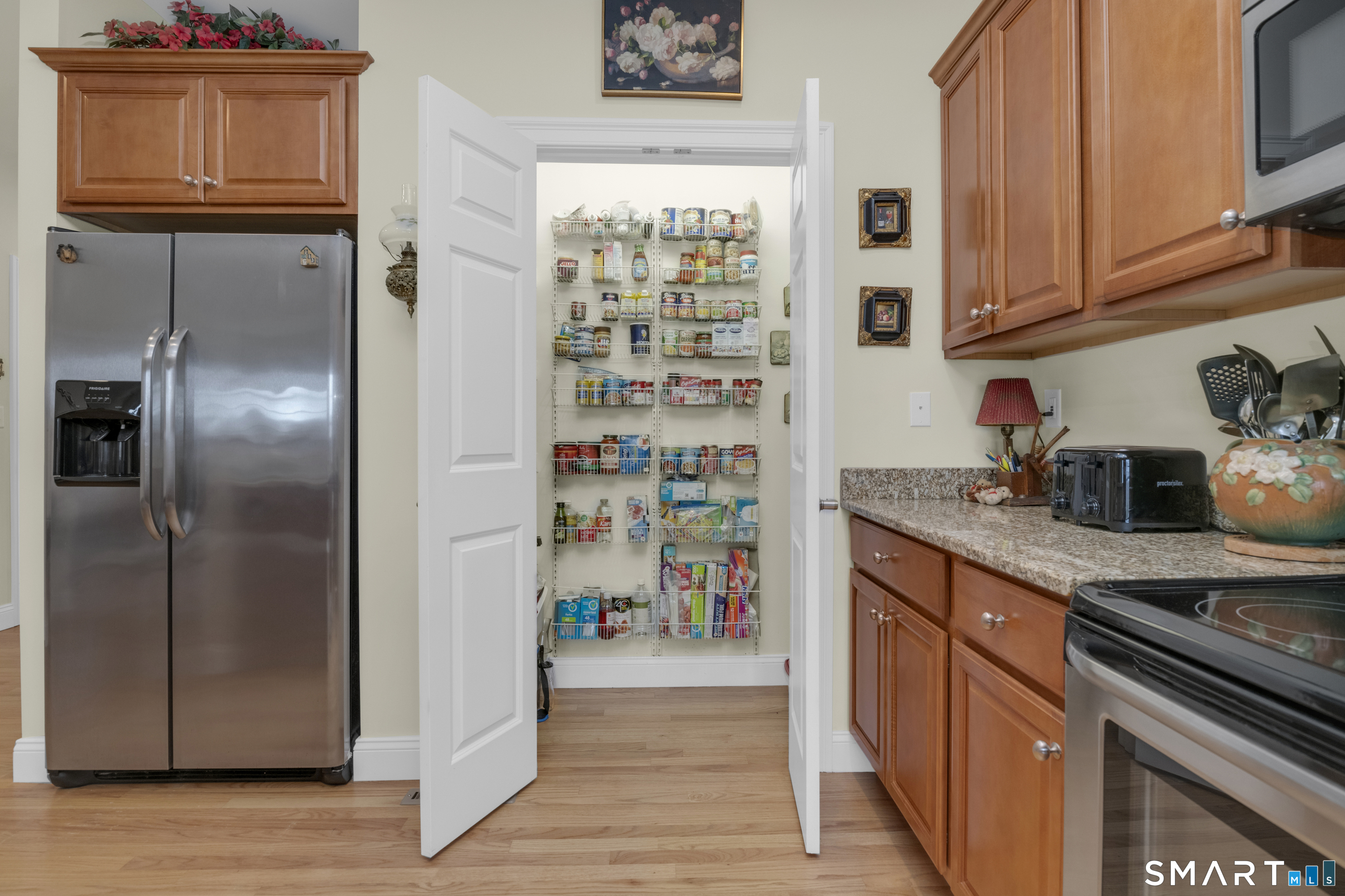 17 Pondview Circle Beacon Falls CT 06403