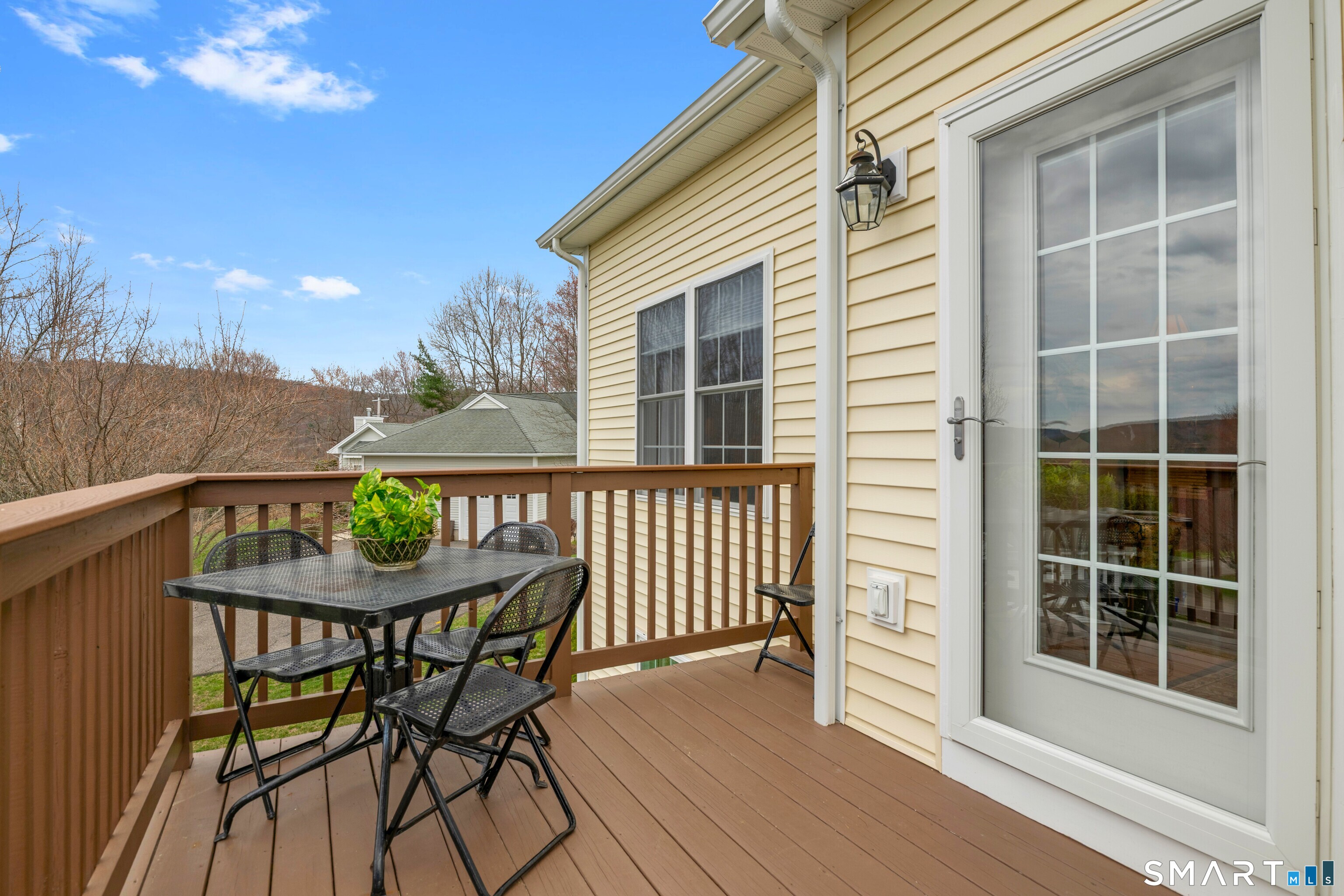 17 Pondview Circle Beacon Falls CT 06403