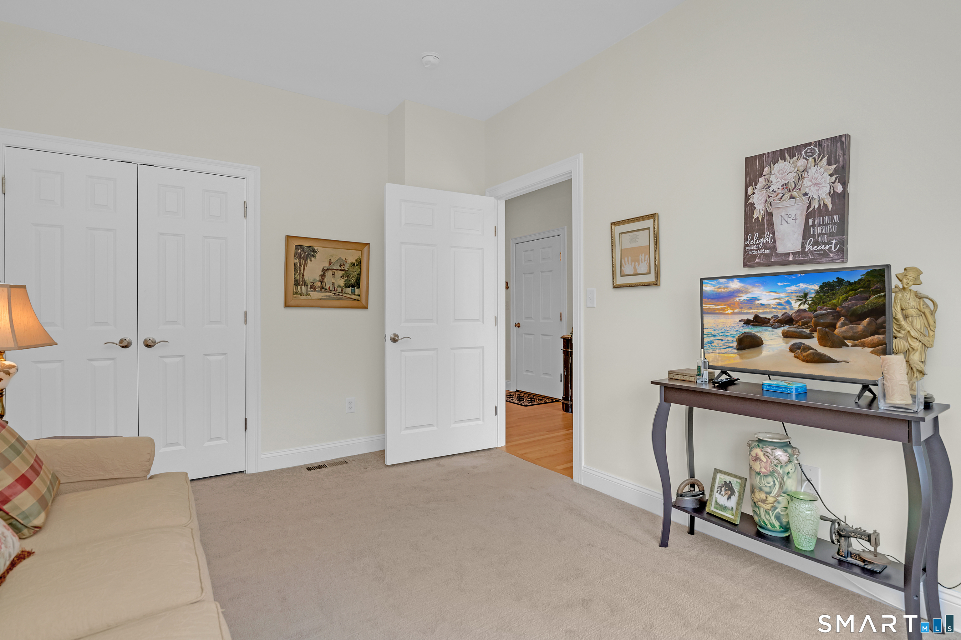17 Pondview Circle Beacon Falls CT 06403