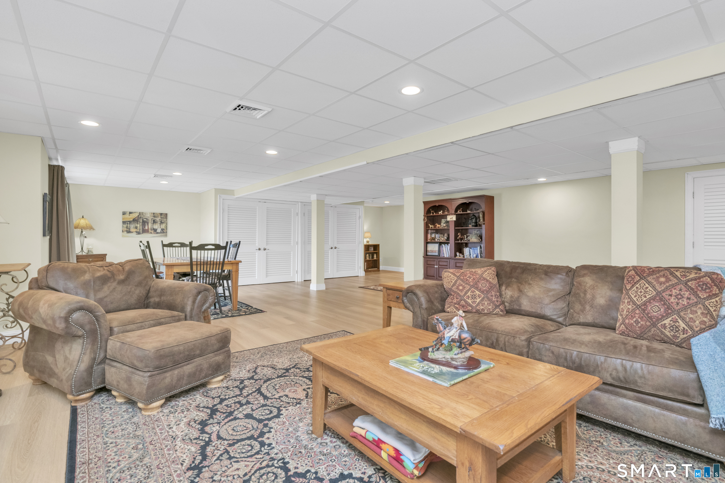17 Pondview Circle Beacon Falls CT 06403