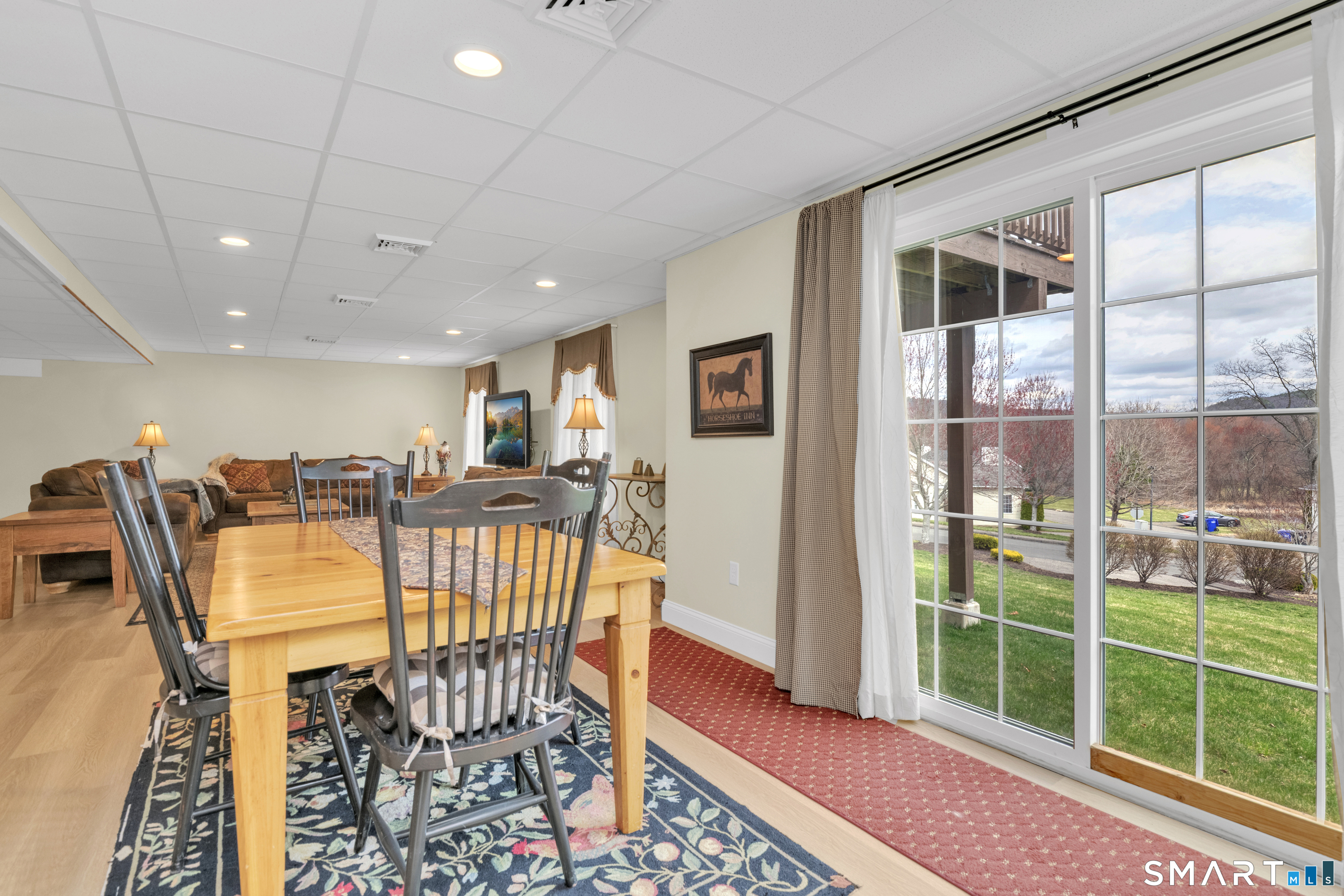 17 Pondview Circle Beacon Falls CT 06403