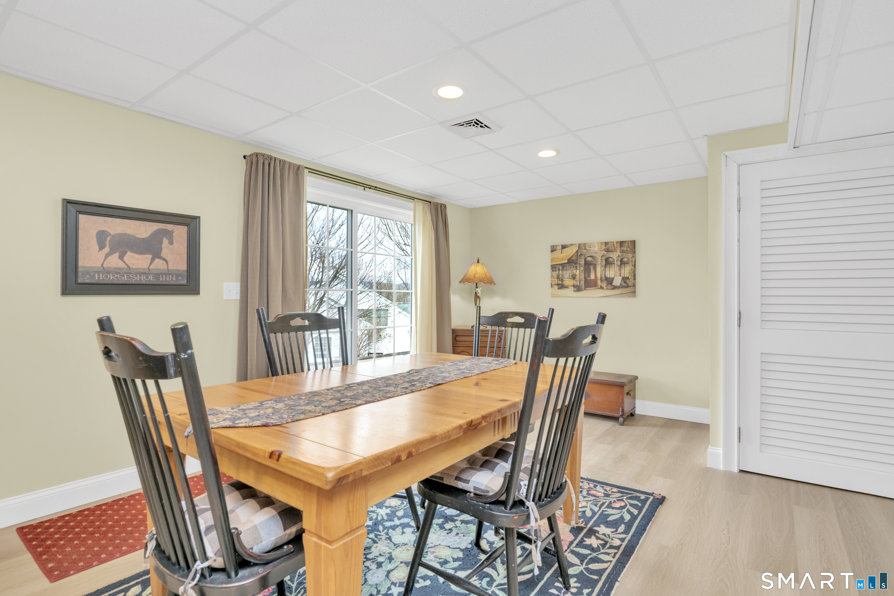 17 Pondview Circle Beacon Falls CT 06403