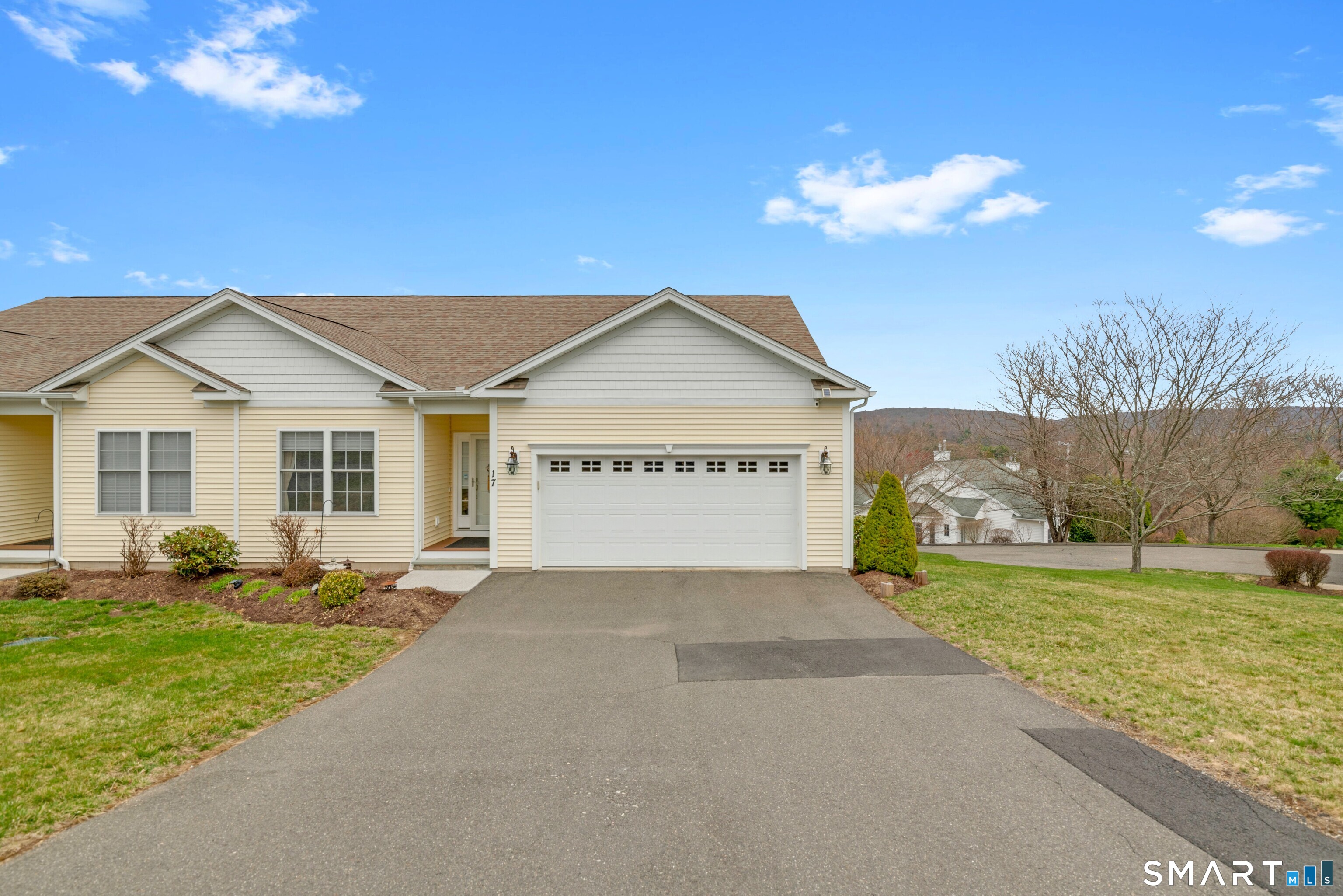 17 Pondview Circle Beacon Falls CT 06403