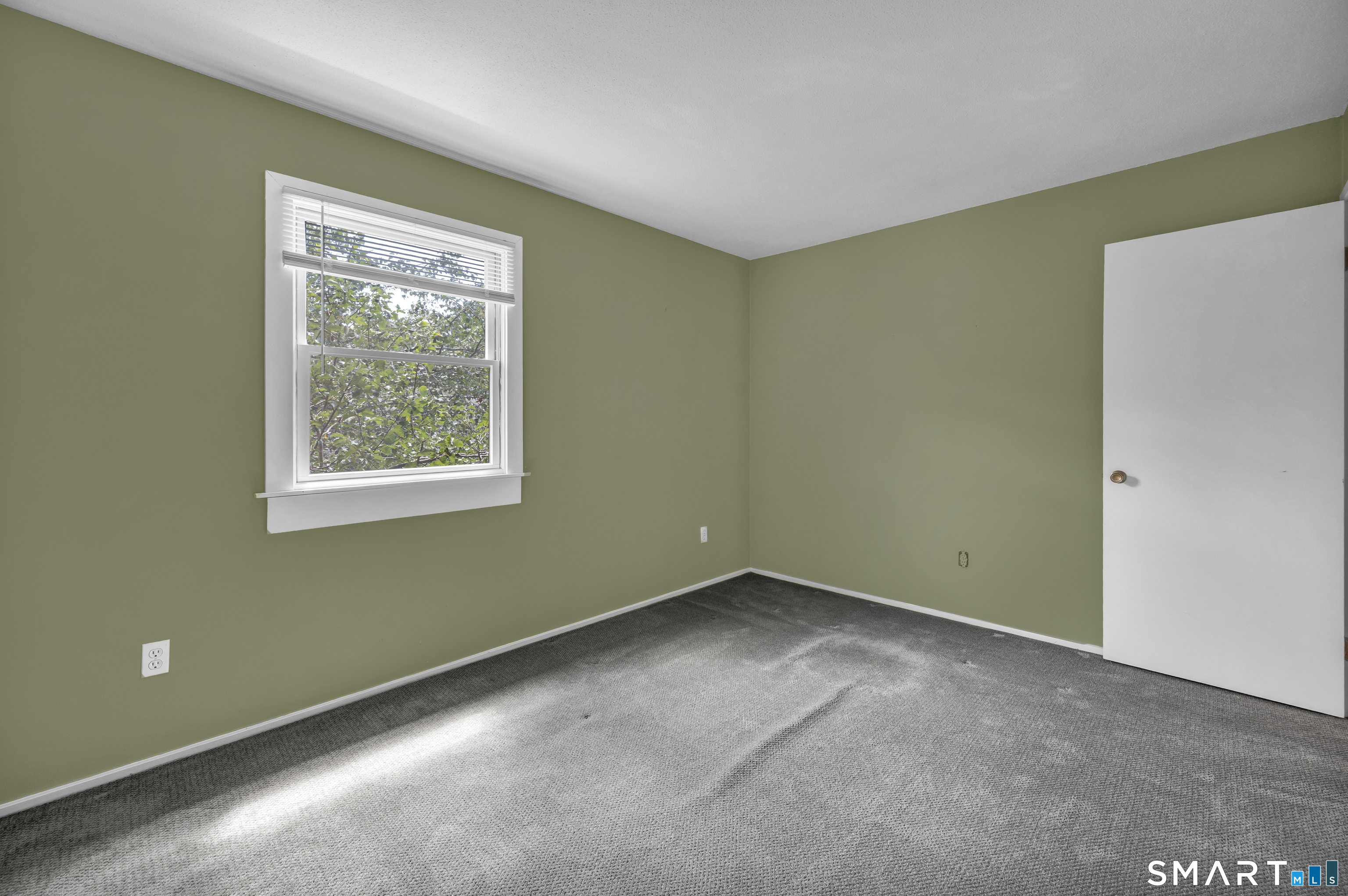 85 River Road Essex CT 06426