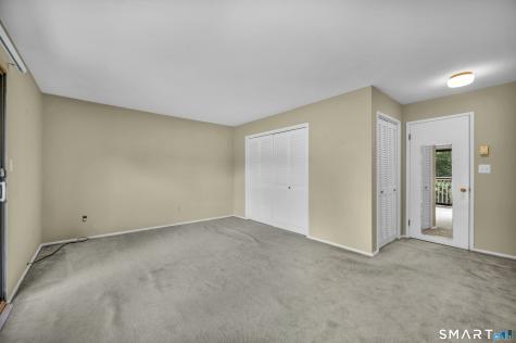 85 River Road Essex CT 06426