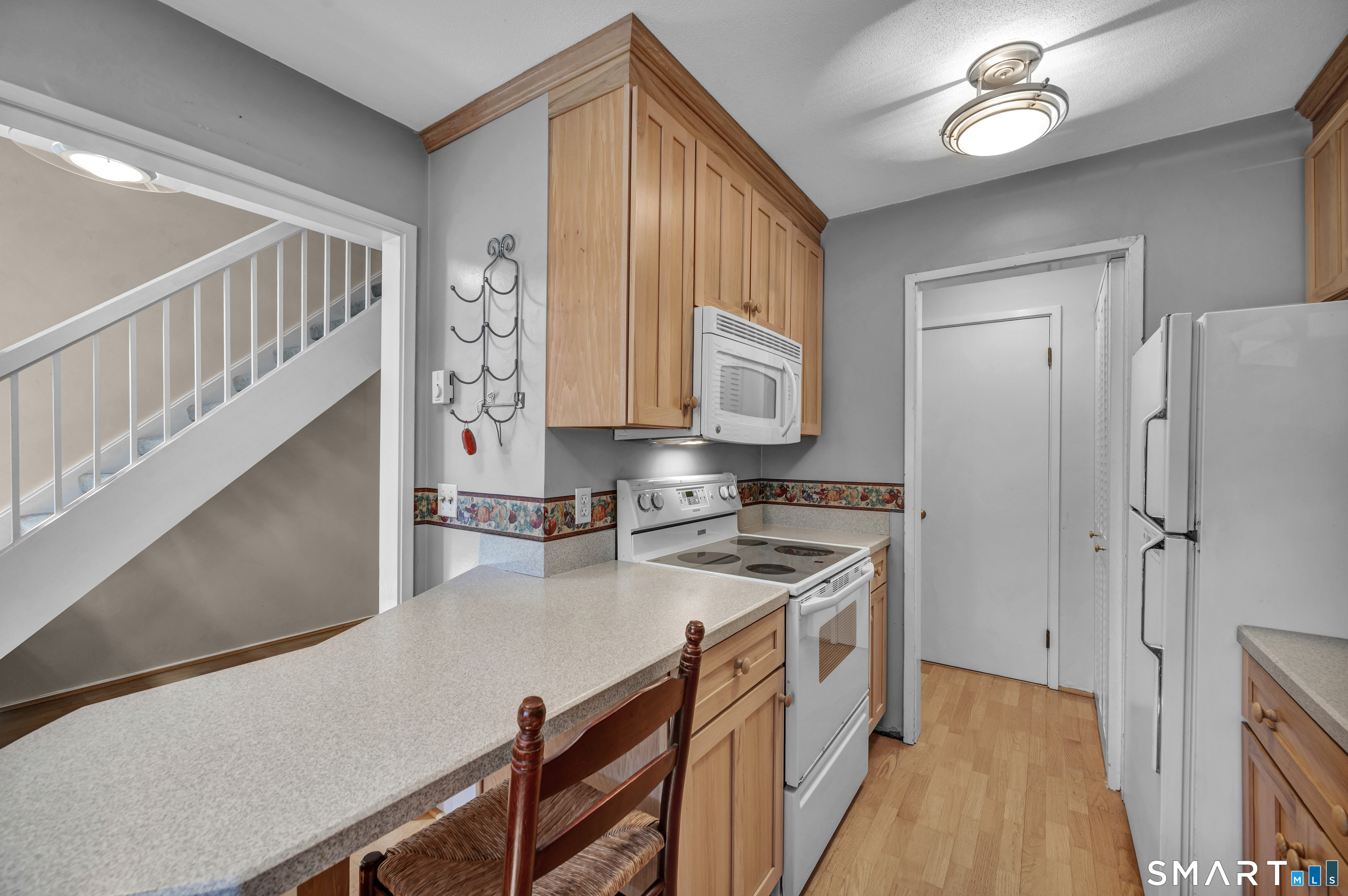85 River Road Essex CT 06426
