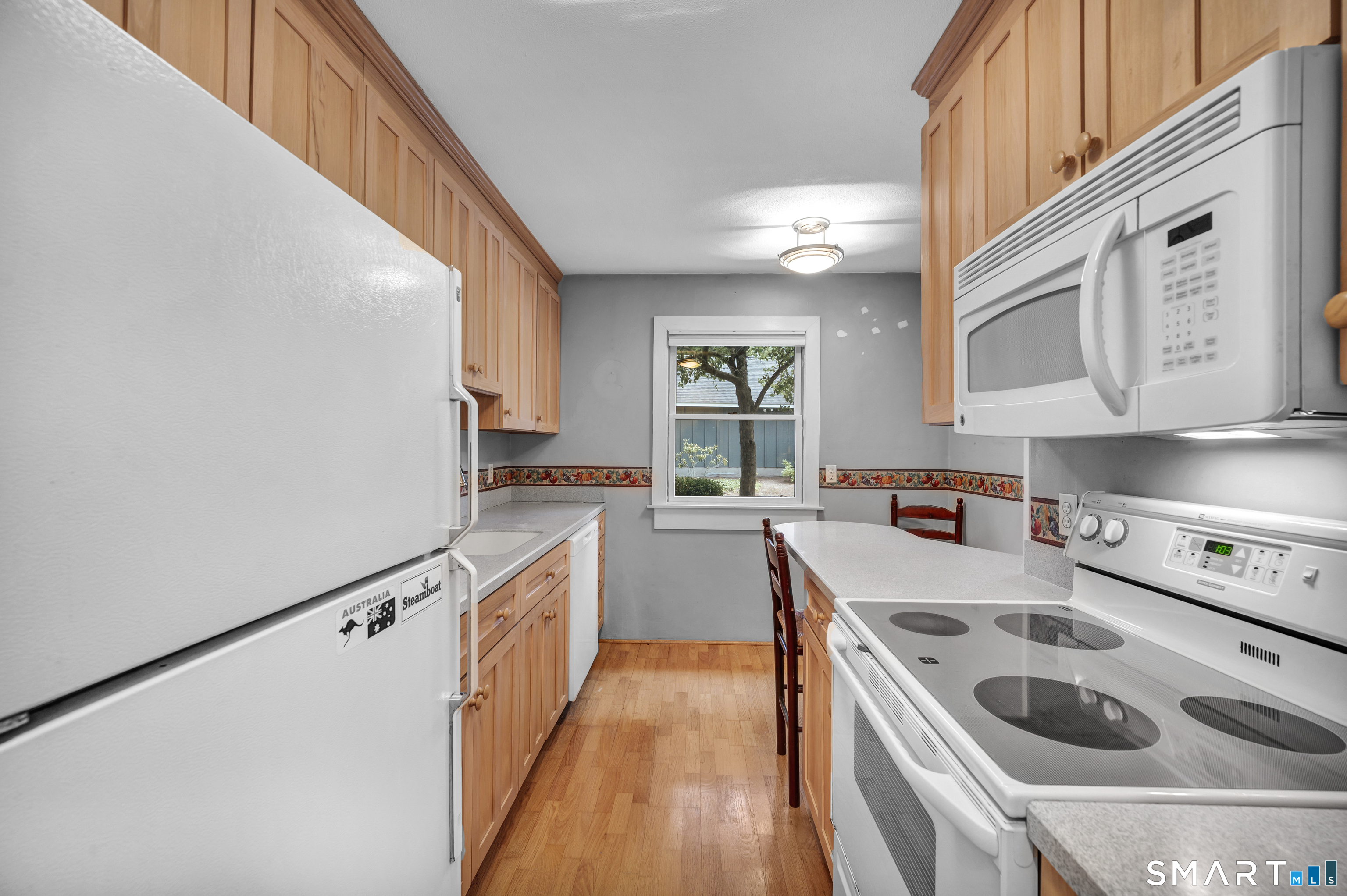 85 River Road Essex CT 06426