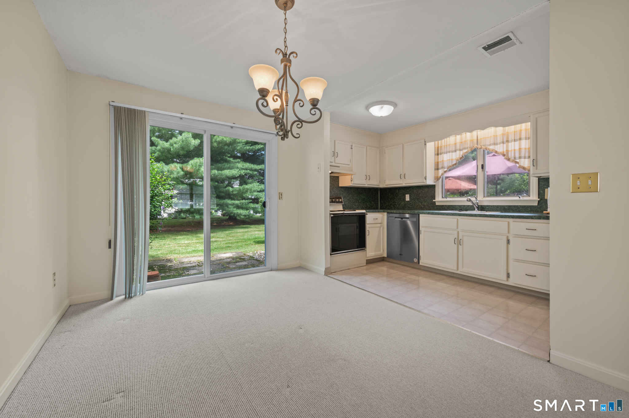 492 Dowd Avenue Canton CT 06019