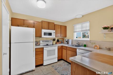 891 Heritage Village Southbury CT 06488