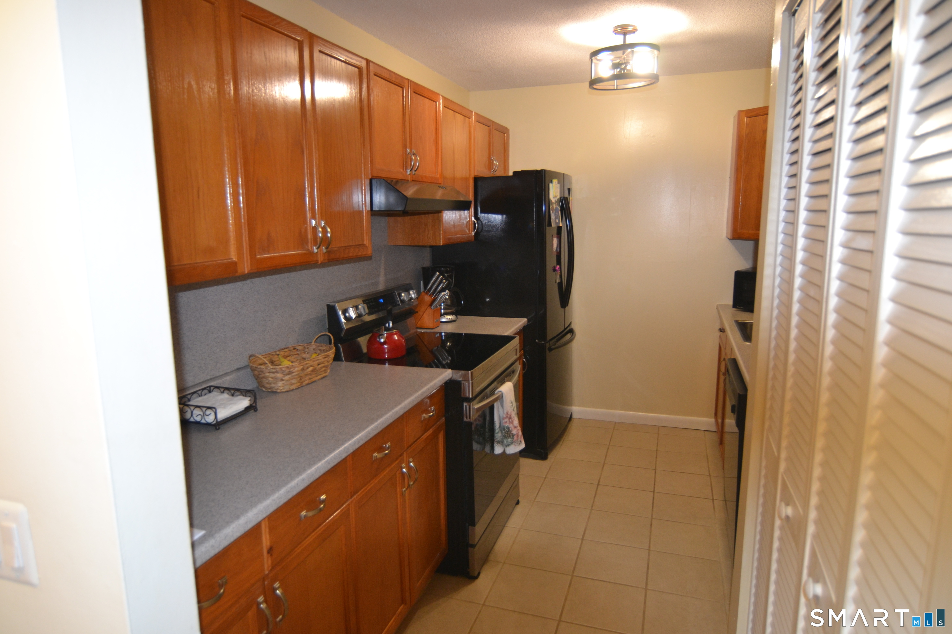 40 California Street Stratford CT 06615