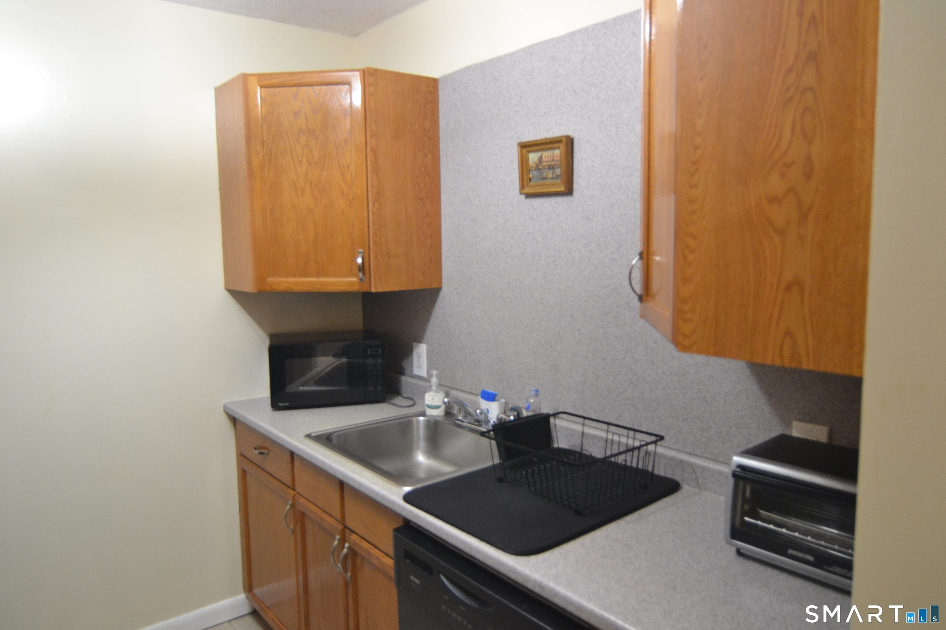 40 California Street Stratford CT 06615