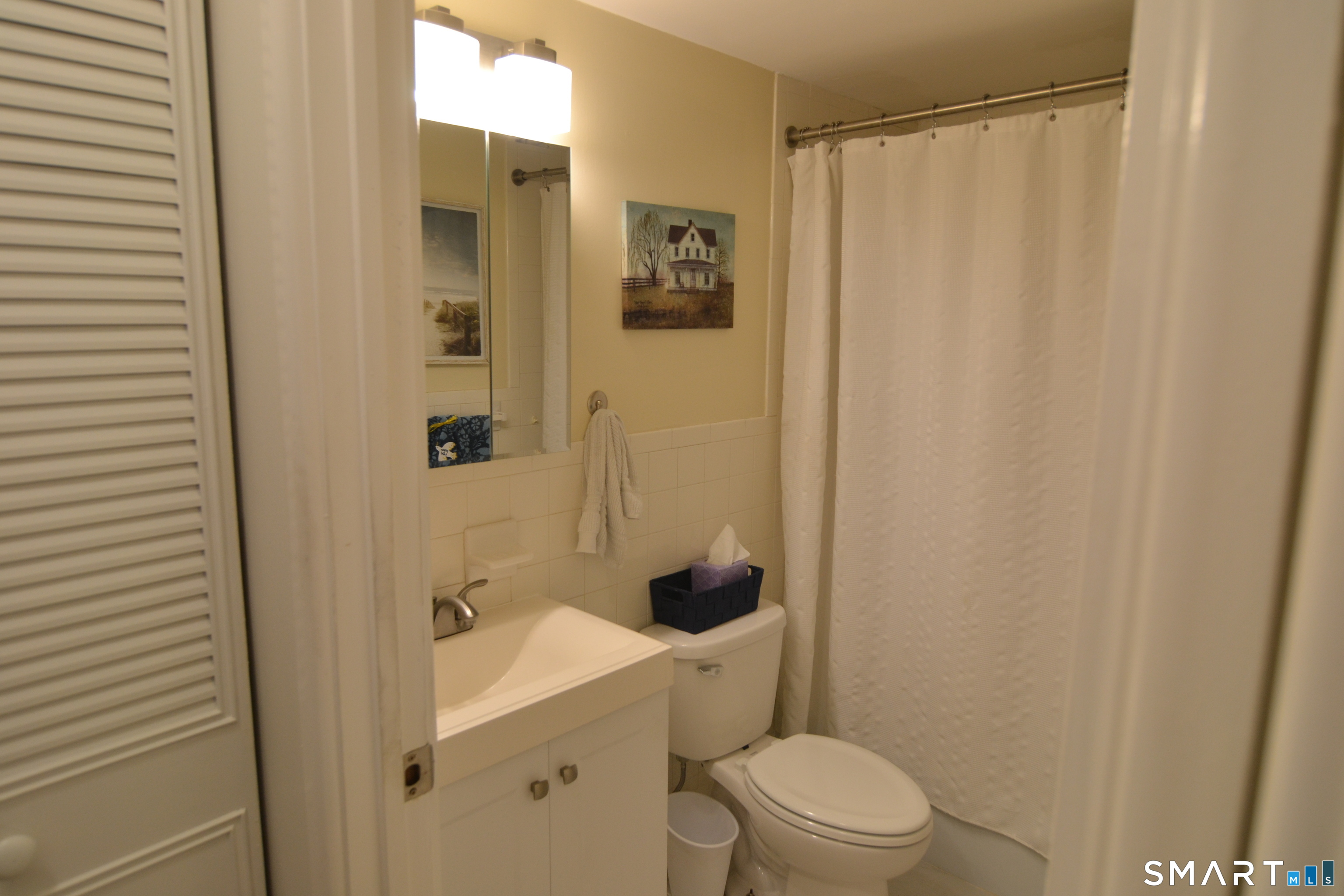 40 California Street Stratford CT 06615