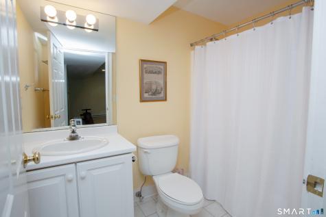 3 Eagles Glen Avon CT 06001