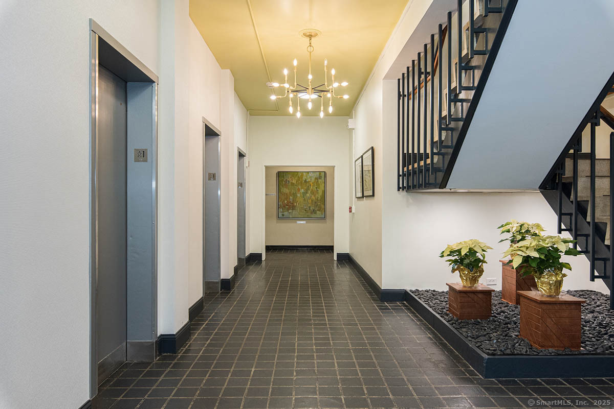 31 Woodland Street Hartford CT 06111